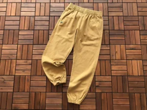 25-1370fa06_98db46df-7182-4475-8e94-e80ec815b2a2.webp Pantalones Lacoste