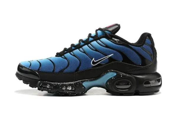 air-max-plus-tn-black-university-blue-1.webp AIR MAX PLUS TN ‘BLACK UNIVERSITY BLUE’