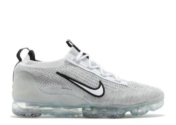 air-vapormax-2021-flyknit-monochrome.webp AIR VAPORMAX 2021 FLYKNIT ‘MONOCHROME’