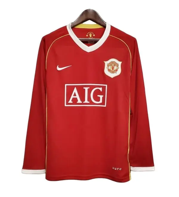 camiseta-retro-manchester-united-06-07-1-equipacion-manga-larga.webp Camiseta Retro Manchester United 06/07 1ª equipación manga larga