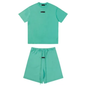 essentials-tracksuit-4.webp Essentials Tracksuit