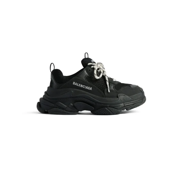 Men’s Triple S Sneaker in Black